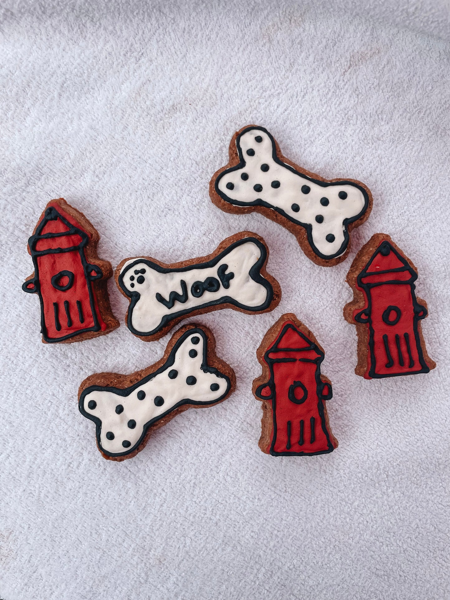 Peanut Butter Dog Treats – Bones & Fire Hydrant Cookies