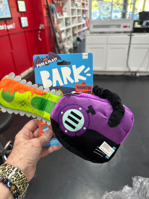 Bark Chains paws