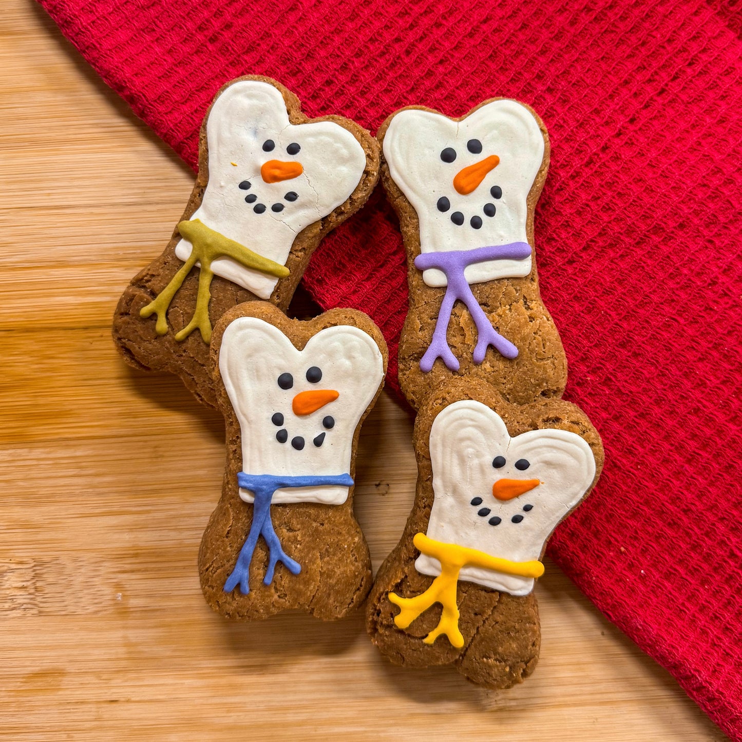 ☃️ Snowman Dog Cookies – Peanut Butter Holiday Treats for Dogs, Handmade Christmas Dog Biscuits 🐾🎄